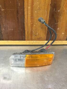 171.08-d Altissimo Alfa Romeo Spider S4 Original Front Right Marker Light Housing. Used. Kar1051
