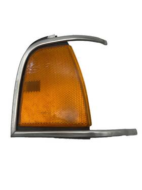 447941626b Audi 85-91 C3 5000 100 200 Front Corner Reflector Marker Assembly Right Psgr 447941626b Audi 85-91 C3 5000 100 200 Front Corner Reflector Marker Assembly Right Psgr