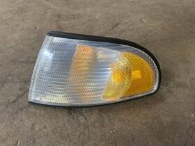 Audi 8d0953049b 96-99 B5 A4 Left Front Marker Corner Light Turn Signal B41