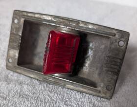 Sae-1003 Berg Used Sho Glo Clearance Light Swing Away Truck Red 1003 Vintage Trailer