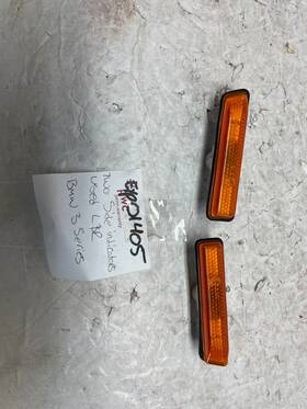 015e130144 Bmw Used 2001-2006 E53 X5 Xeft And Right Side Marker Turn Signal Amber Oem
