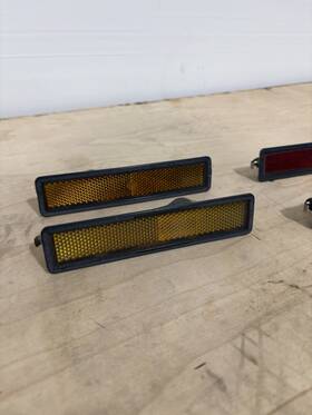 1377885 Bmw E30 Side Markers