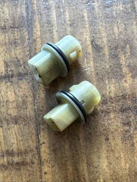1380562 Bmw X2 Oem E30 Side Marker Light Bulb Socket Sockets Connector - Tested