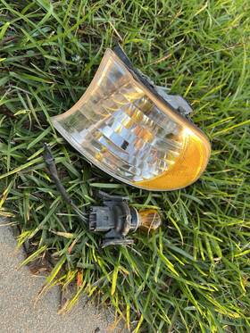 Bmw 6113695321 1999-2001 E38 Turn Lamp Signal Headlight 740 750 728i 730i 730il 750il Oem