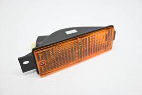63131367902 Bmw 82-93 E30 3/5 Series Front Bumper Right Side Marker Reflector Indicator Oem