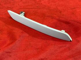 63147179992 Bmw 07-13 E70 X5 M Front Right Passenger Side Marker Bumper Reflector White Oem