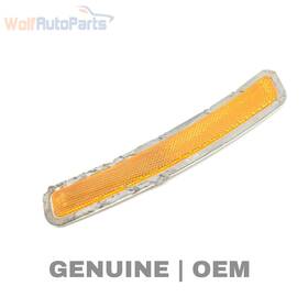 63147433786 Bmw 2019-2024 330i G20 - Front Right Bumper Side Marker Light / Reflector