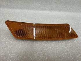 63147848451 Bmw 2014-2021 F22 2 Series Front Bumper Left Reflector Marker Light Lamp Oem
