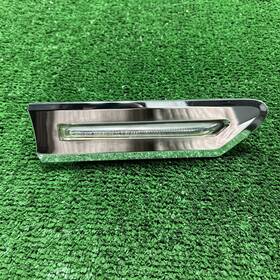 675.01.000.01 Bmw 2010-2015 740i 750i Fender Turn Lamp Factory Oem