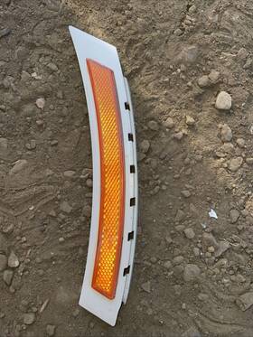 7185744 Bmw 08-10 E60 Passenger Right Side Marker Light Lamp Housing Lens Orange