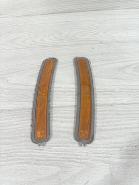 7349128 Bmw 2021 2022 5-series Front Bumper Side Marker Light L R Oem