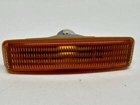 8360589 Bmw T50332 1997-2003 5 Series Fender Side Marker Light E39 Oem