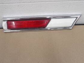 Buick 16510924 Rear Side Marker Lamp Assembly 1985-1991 Skylark Somerset Rh Passenger Oem