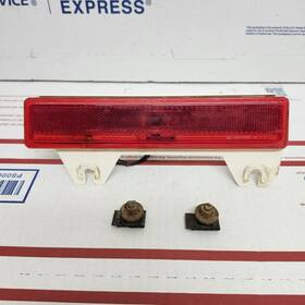 16515733 Buick 92-96 Lesabre Rear Left Side Marker Light Oem 16515733 Buick 92-96 Lesabre Rear Left Side Marker Light Oem