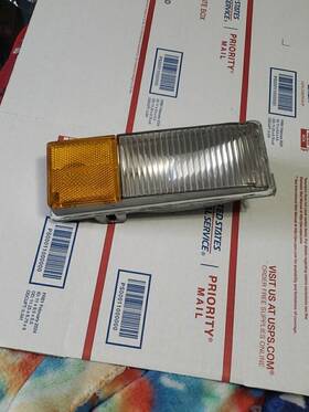 5968149 Buick 1977 1979 Nos Left Hand Cornering And Front Side Marker Lamp Gm 5968149 Buick 1977 1979 Nos Left Hand Cornering And Front Side Marker Lamp Gm