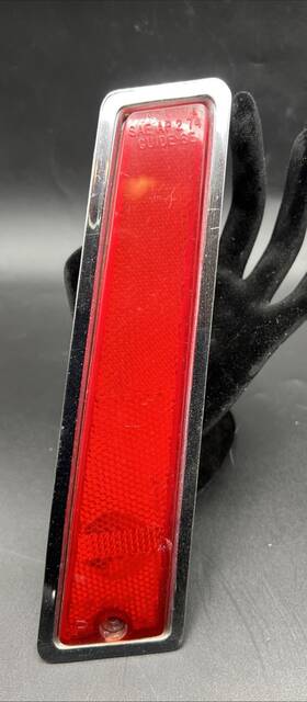 5948394 Cadillac 1974 1975 1976 Eldorado Right Rear Bumper Side Marker Light 5948394 Cadillac 1974 1975 1976 Eldorado Right Rear Bumper Side Marker Light
