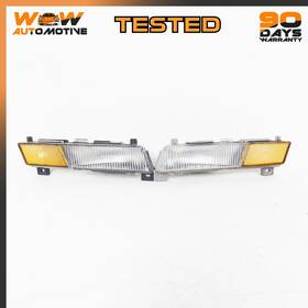 00917885 Chevrolet 84-87 Corvette Front Left Right Marker Turn Signal Indicator Lamp Oem