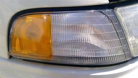 05975040 Chevrolet Used Side Marker Light Assembly Fits 1991 Lumina Car Fend