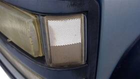 05975197 Chevrolet Used Side Marker Light Assembly Fits 1993 Suburban 2500 G