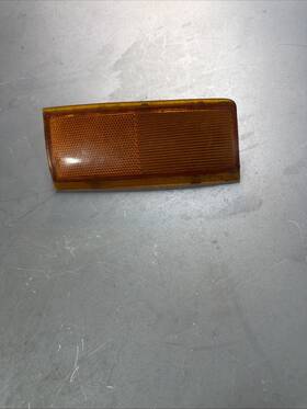 Chevrolet 16505710 Cheyenne Side Marker Front Passenger 1992