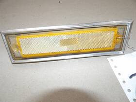 166-02062l Chevrolet Lh Front Fender Side Marker Lightlamp Assembly 1981-1987 Chevy Truck C10 K10 K20