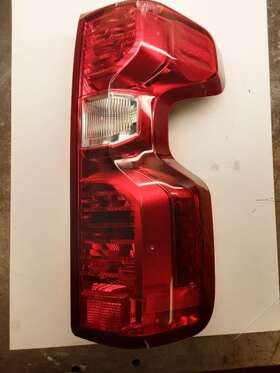 166-11310r Chevrolet 19 20 21 22 23 Silverado Passenger Right Tail Light