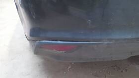 168.gm1m16 Chevrolet Rear Bumper Mounted Reflector Light Lamp Malibunew 2016 Side Marker 1746827