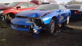 168.gm1m95 Chevrolet Camaro 1995 Rear Side Marker 232811