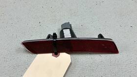 23126885 Chevrolet 2016-2023 Chevy Camaro Ss Gm Rear Left Driver Side Marker Light Red Oem
