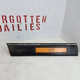 4321812 Chrysler Lebaron Side Marker Trim Light