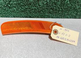 68229423aa Chrysler 2017-2024 Front Left Reflector Marker Light Voyager Oem