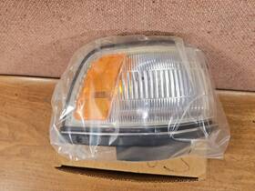 Depo To2551102 Nos 88-93 Gmc Pickup Yukon Left Marker Light Turn Signal Drivers Amber