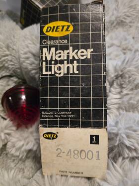 Dietz 2-48001 Beehive Clearance Marker Light With 90 Fixed Mounting Bracket Nos