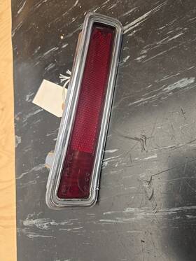 3403685 Dodge 1970-1971 Dart Left Rear Side Marker Lamp Turn Signal Assembly Oem