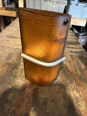 4085609 Dodge 1979-1985 Van B150 B250 B350 Corner Marker Turn Light Lh Left