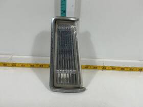 4321922 Dodge 1987-1990 Caravan Front Right Side Corner Marker Parking Light