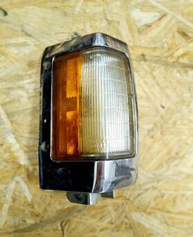 1650679 Dorman 95-97 Nissan D21 Passenger Side Marker Light - No Scratches Or Cracks