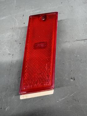 D9ab-15a464-ac Fomoco 1979-1987 Ford Ltd Crown Victoria Turn Signal Corner Marker Light 1/4 Panel Lens