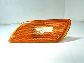 12-5156-00 Ford Side Marker Reflector Light Left Driver For 2000-2007 Focus W/o App Pkg