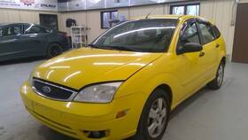 126394 Ford Used Side Marker Light Assembly Fits 2006 Focus Bumper Mo