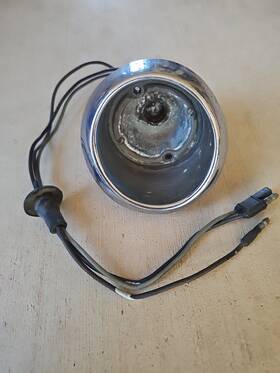 64zb-13236 Ford Vintage 1964-1965 Mustang Parking Light Used. Sae Pd 64 Cr