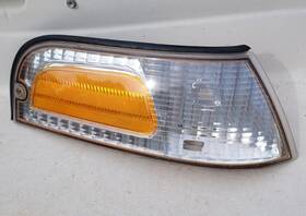 6w7z-15a201-aa Ford 2006-2011 Crown Victoria Rh Pass Front Marker Lamp Oem