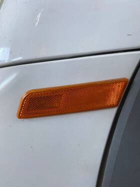 9t1z15a201b Ford Used Side Marker Light Assembly Fits 2010 Transit Connect