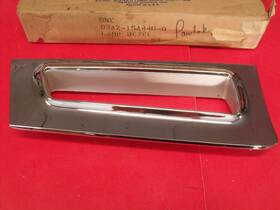 Ford D3az-15a440-d Nos 1973-78 Ltd Right Front Side Marker Light Bezel