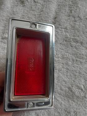 Doob-15a467-e Ford 1970 Rear Side Marker Bezel Doob-15a467-e Ford 1970 Rear Side Marker Bezel