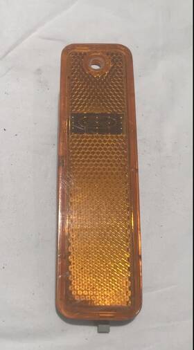 E27b-15a428-aa Ford 1983-88 Bronco Ii Ranger Rh Side Marker Light Amber Original