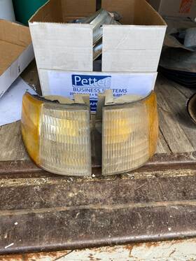 E83b-13216-aa Ford 1988-1994 Tempo Front Park Turn Signal Light Assembly Set Pair 1 Damaged