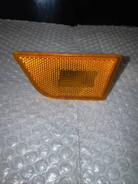 Ford Nz6b15a451a 2022-2024 Maverick Driver Side Marker Lamp Front Nz6b-15a451-a Oem