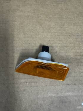 Nz6z-13a565-b Ford Genuine Side Marker Lamp
