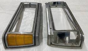 14012458 General Motors 1981-85 Chevy Caprice Head Light Bezels Side Marker Lamp 1983-1986 Pontiac Pair